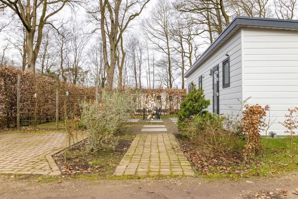 Gezellig Modern Chalet Midden Op De Veluwe เอเปอ ภายนอก รูปภาพ