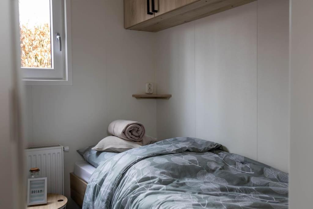 Gezellig Modern Chalet Midden Op De Veluwe เอเปอ ภายนอก รูปภาพ
