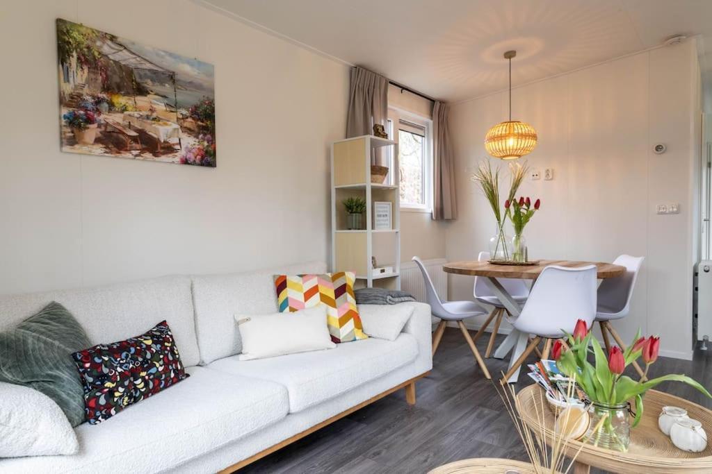 Gezellig Modern Chalet Midden Op De Veluwe เอเปอ ภายนอก รูปภาพ